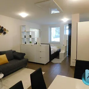 Modern Center Studio Under The Castle - Free Parking Apartment